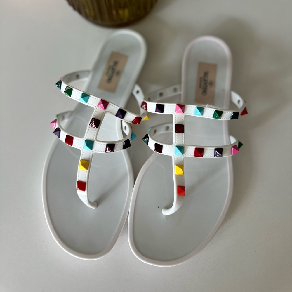 Valentino sandals size 35